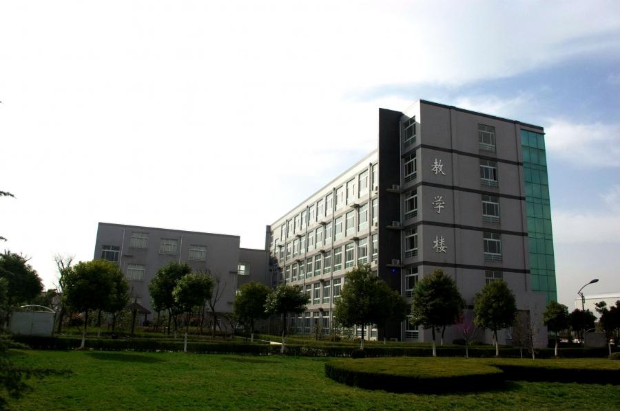 教学楼.jpg
