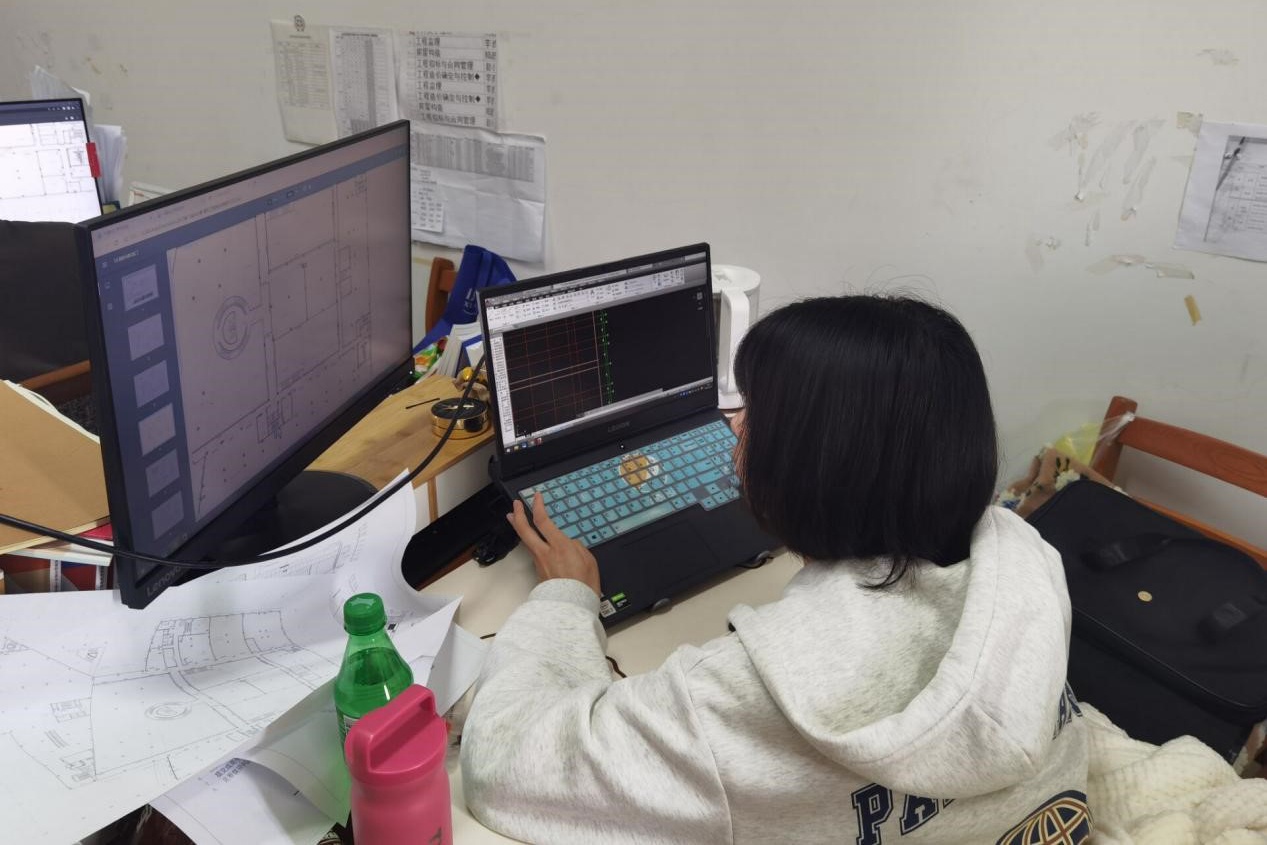 图3  参赛选手通过分屏进行比赛.jpg